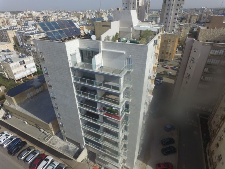 שיפוץ בניין חיצוני